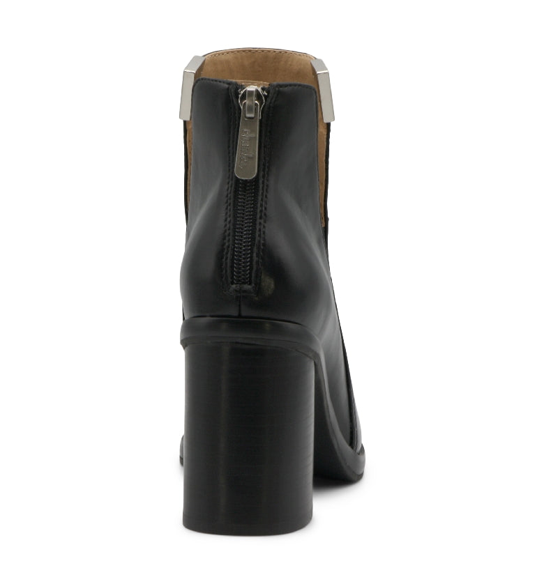 品　charles David　ブーティ　ブーツ　ヒール　レザー size 9 品 charles David ブーティ ブーツ ヒール レザー size 9 - メルカリ