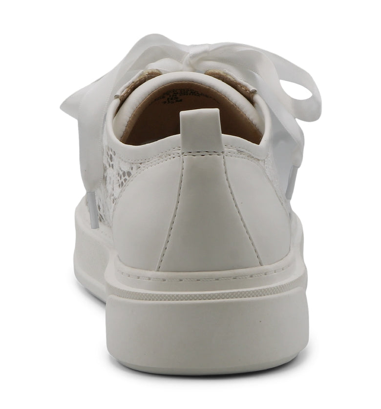 SWANNY SNEAKER – Charles David